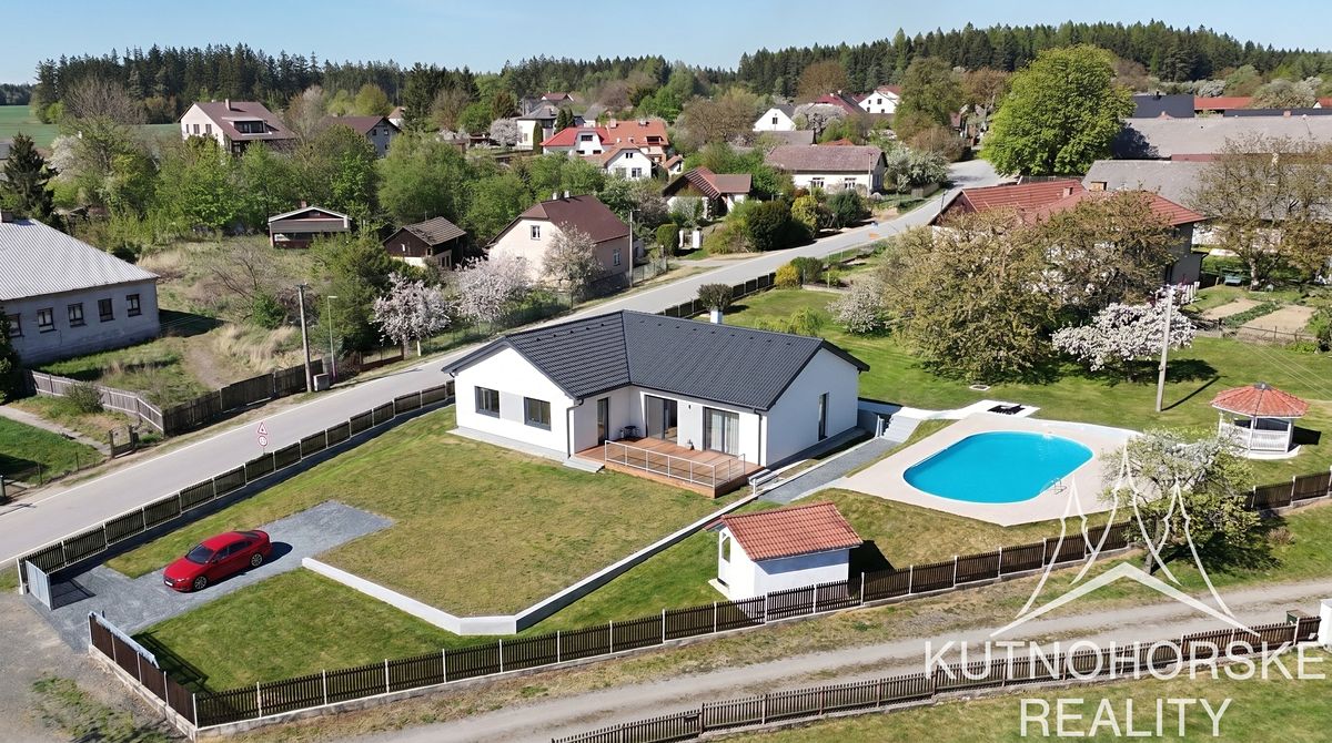 Prodej stavebního pozemku 1972 m²