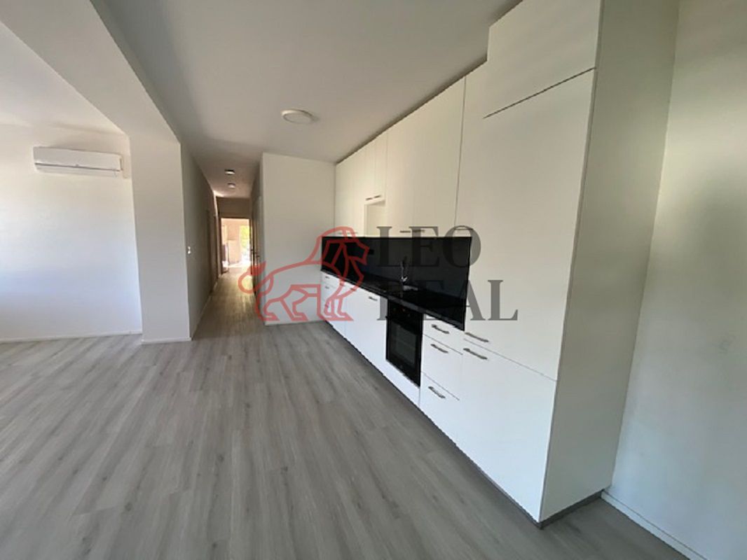 Pronájem bytu 3+kk 75 m² – fotografie 2