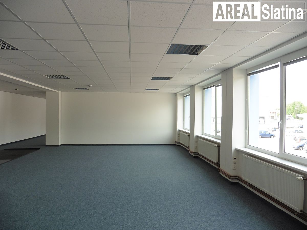 Pronájem kanceláře 98 m² – fotografie 3