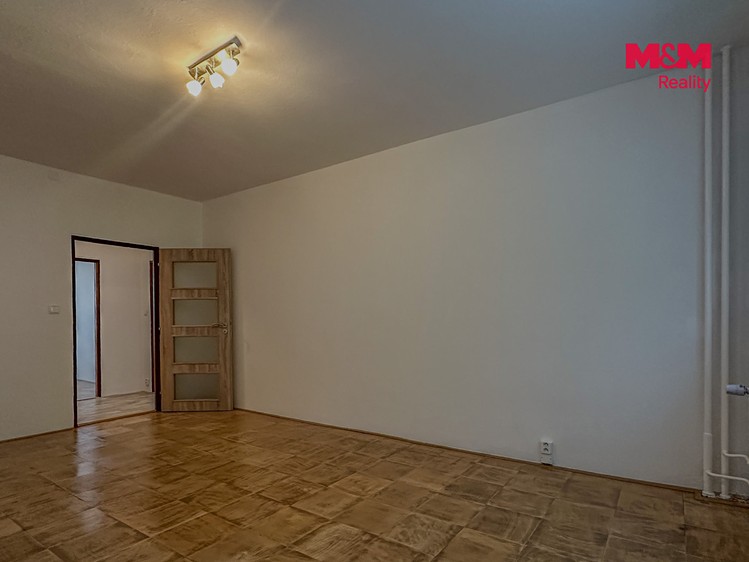 Pronájem bytu 3+1, 74 m² (10 z 21)