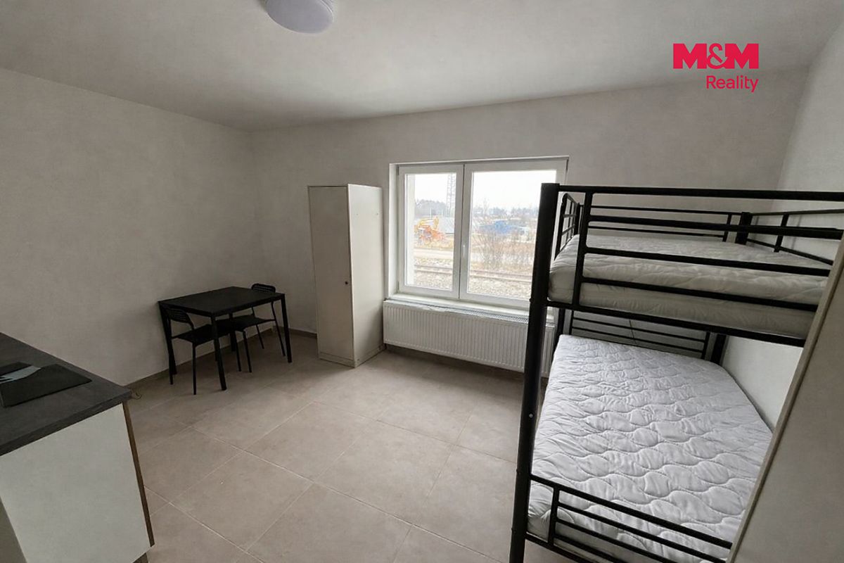 Pronájem bytu 1+kk 18 m² – fotografie 5