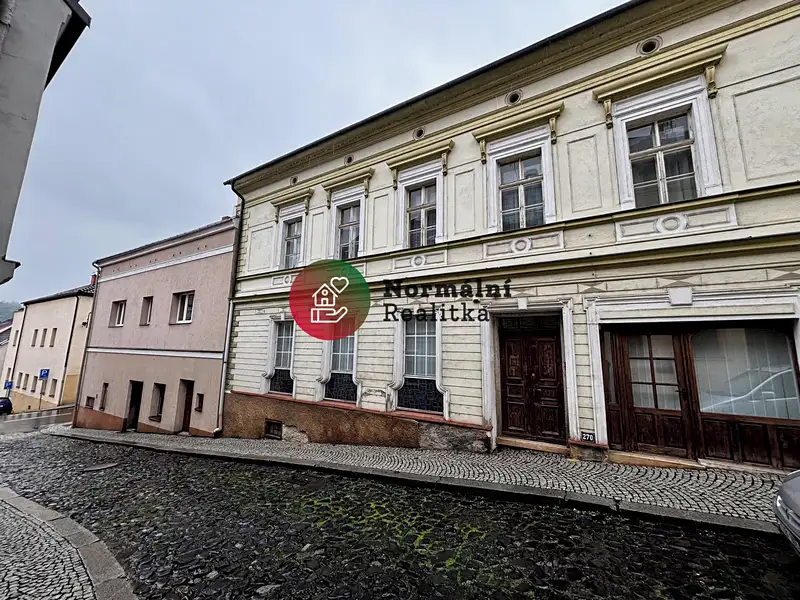 Prodej rodinného domu 200 m², pozemek 78 m², Benešov nad Ploučnicí – náhled fotky 1