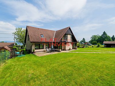 Prodej rodinného domu 266 m², pozemek 2024 m²