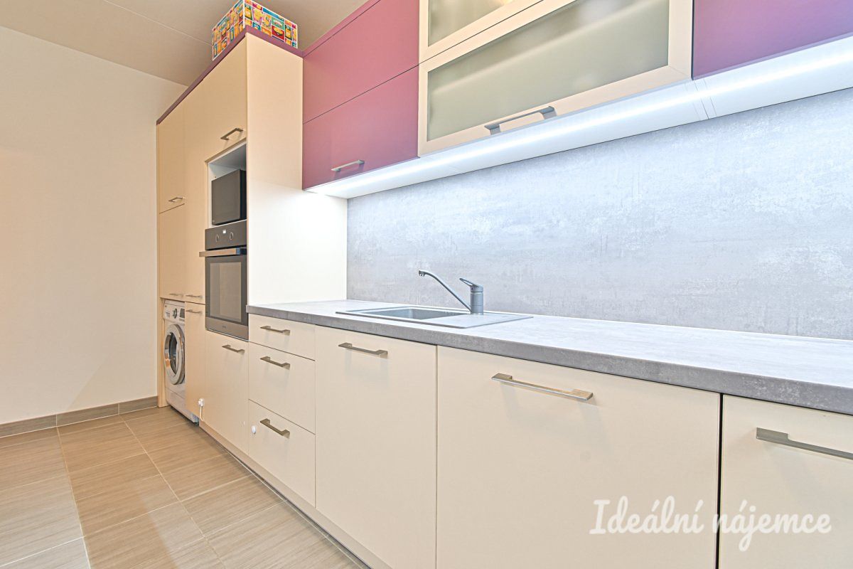 Pronájem bytu 3+1 73 m² – fotografie 2