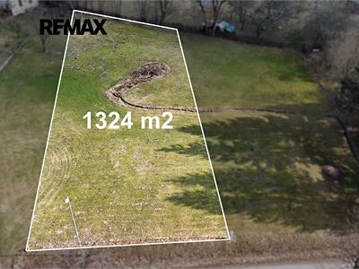 Prodej stavebního pozemku 1324 m²