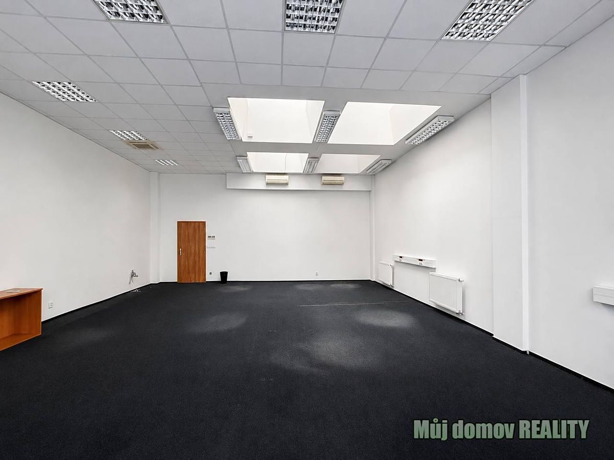 Pronájem kanceláře 75 m² – fotografie 3