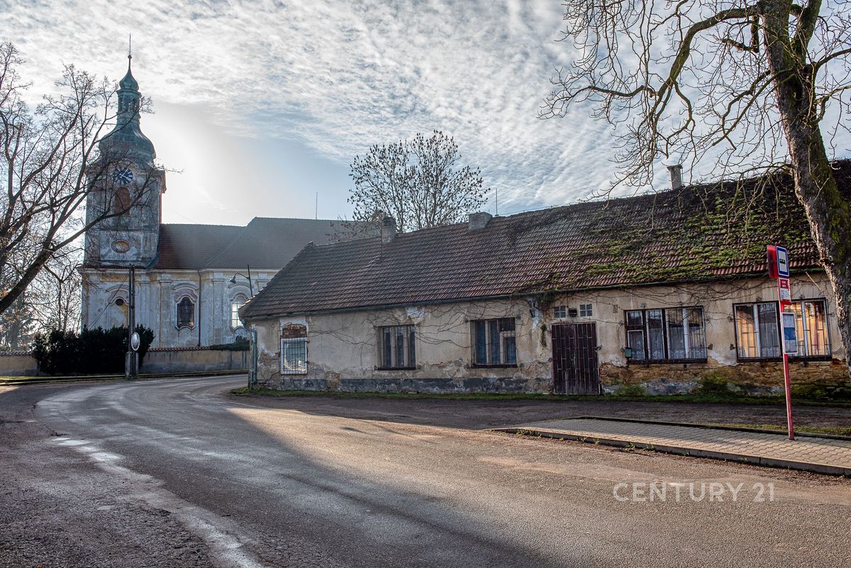 Prodej rodinného domu 223 m², pozemek 1145 m² – fotografie 3