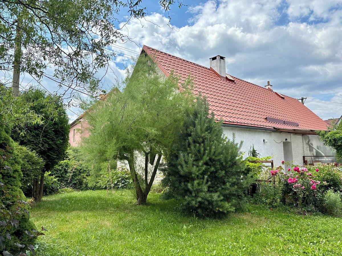 Prodej rodinného domu 165 m², pozemek 444 m² – fotografie 2