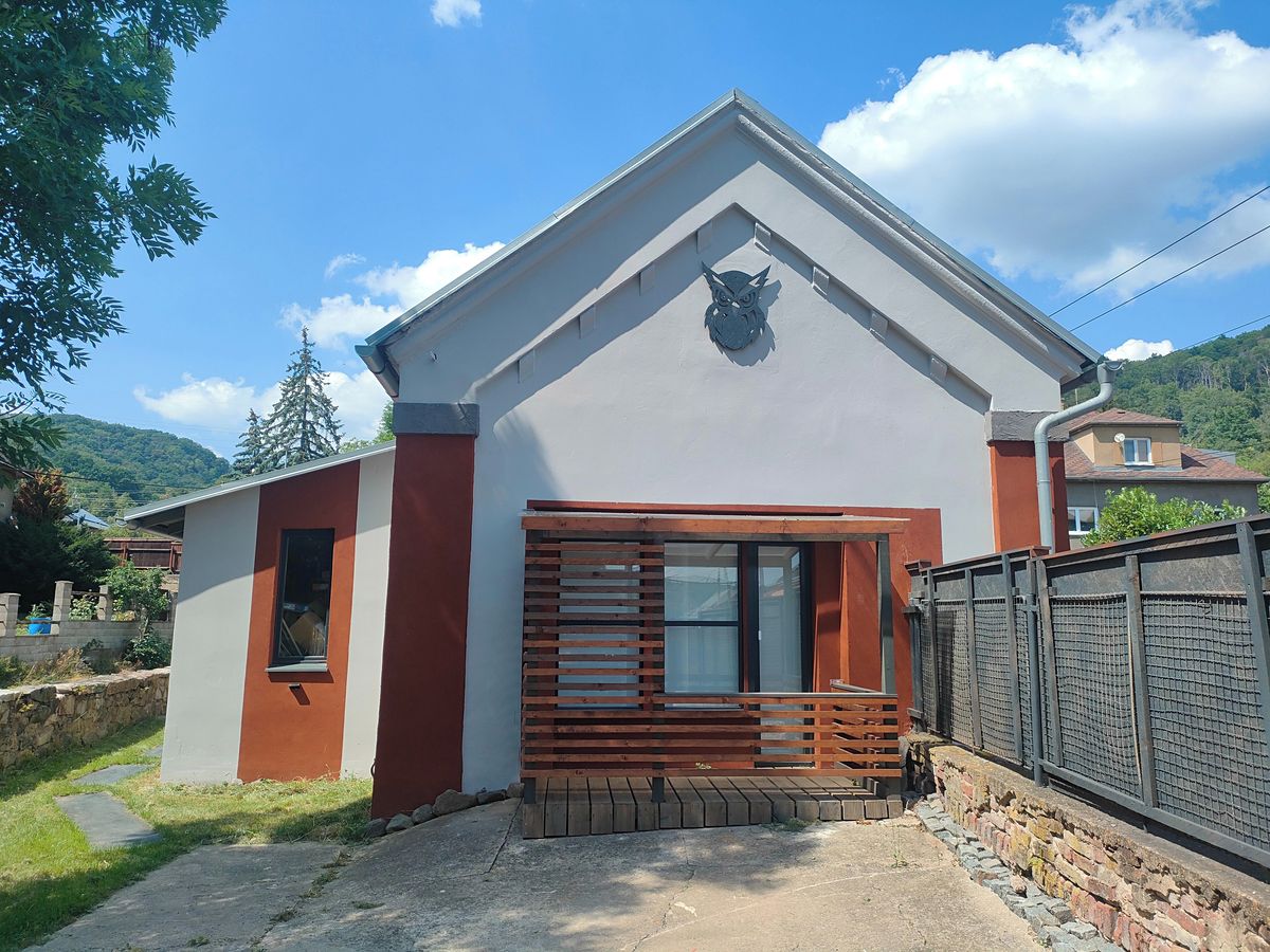 Pronájem bytu pokoje 99 m²
