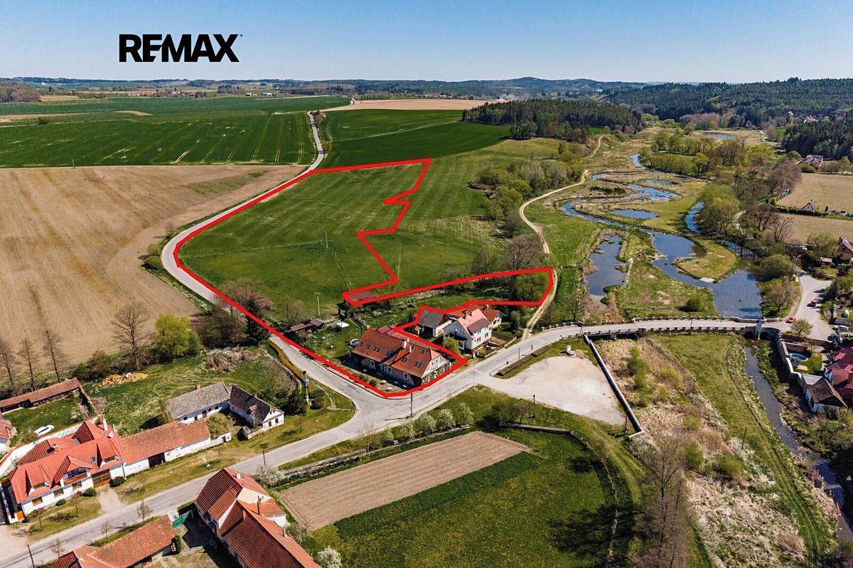 Prodej zemědělské usedlosti 770 m², pozemek 25646 m²