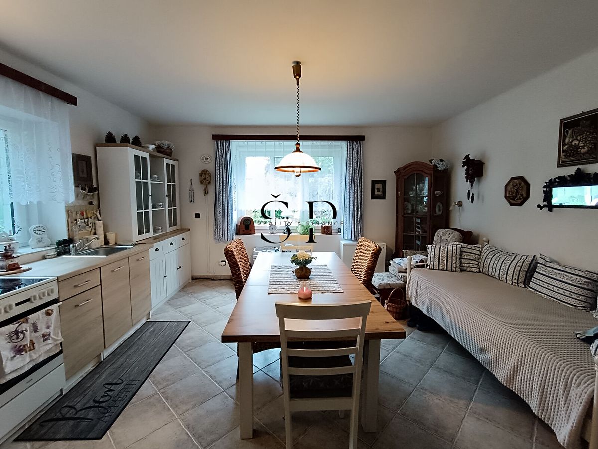 Prodej chalupy 240 m², pozemek 386 m² – fotografie 2