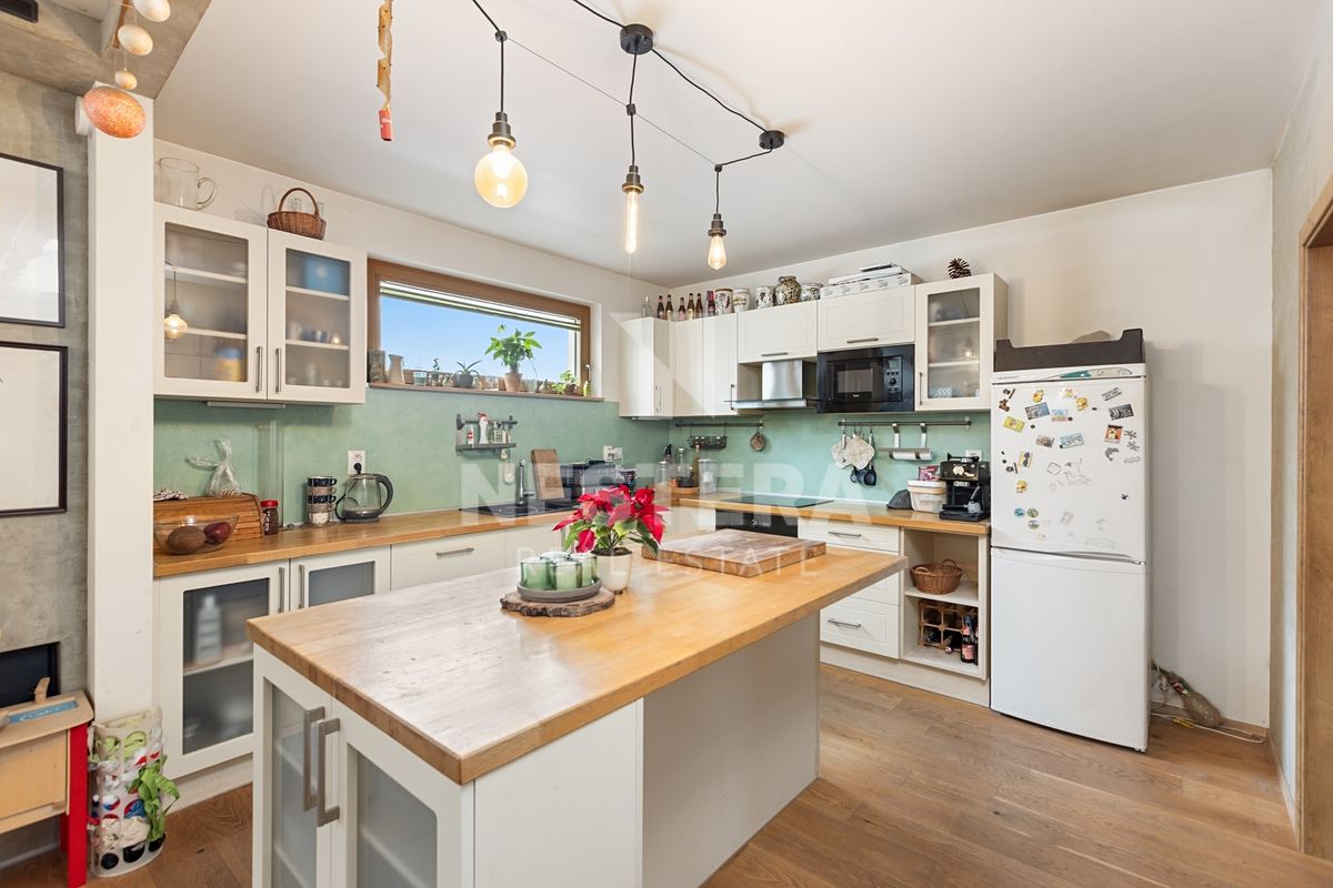 Prodej rodinného domu 161 m², pozemek 1099 m² – fotografie 4