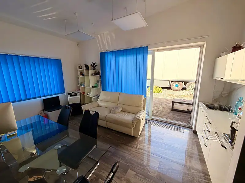 Pronájem kanceláře 53 m², Nová Ves – náhled fotky 3