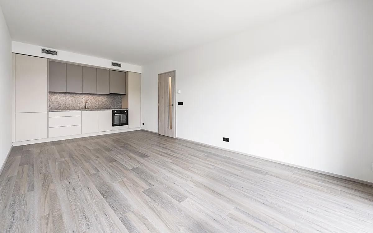 Pronájem bytu 2+kk 37 m² – fotografie 3