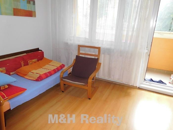 Pronájem bytu 1+kk 34 m² – fotografie 2