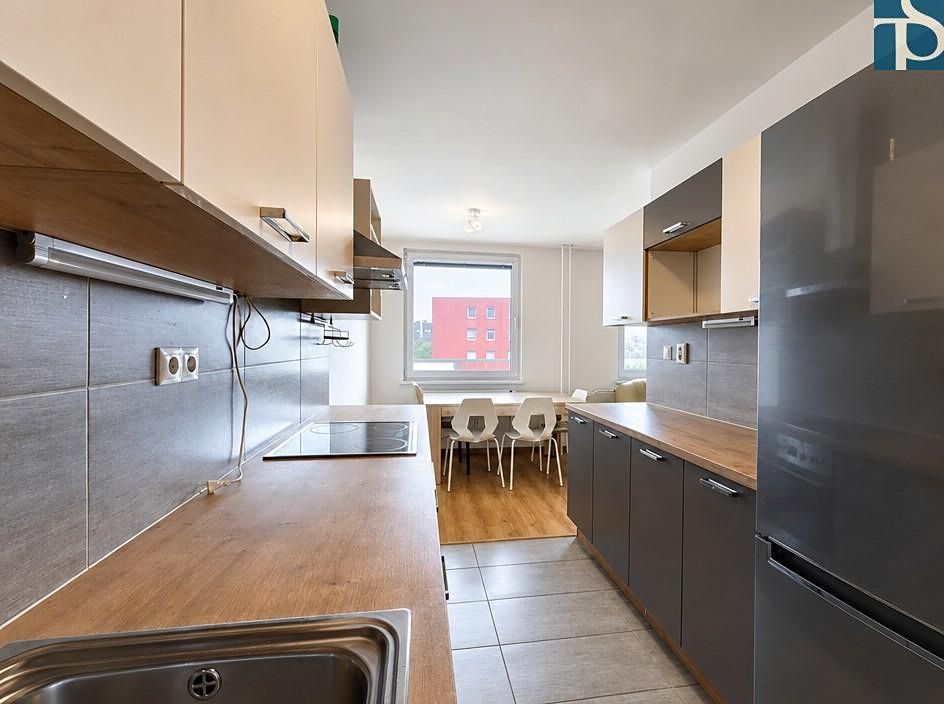 Pronájem bytu 4+1 91 m² – fotografie 3