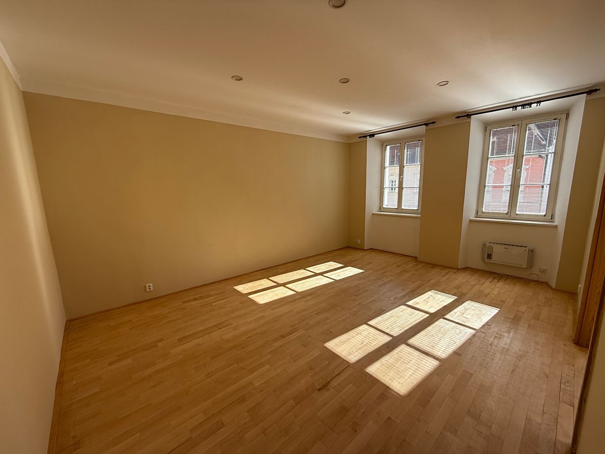 Pronájem bytu 2+kk 43 m²