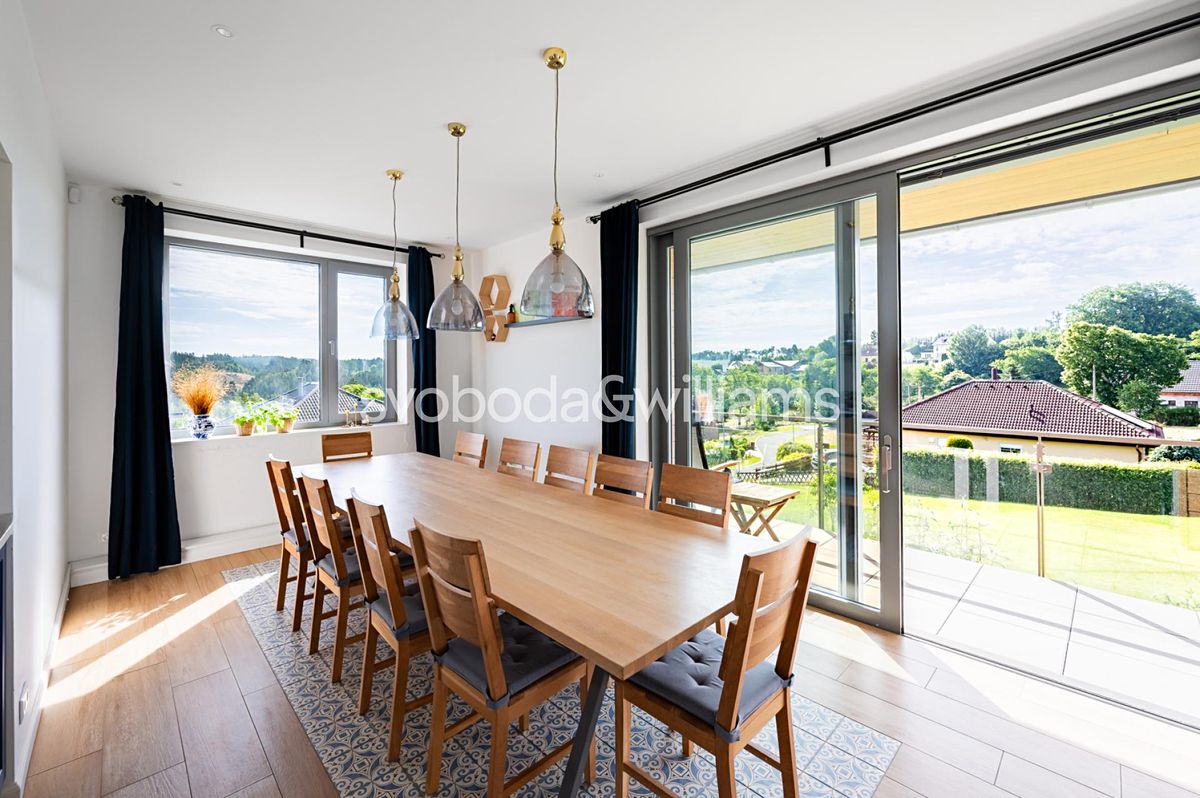 Pronájem rodinného domu 255 m², pozemek 2149 m² – fotografie 4