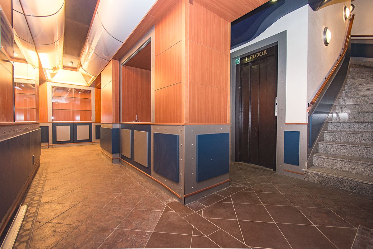 Pronájem obchodního prostoru 131 m² – fotografie 2