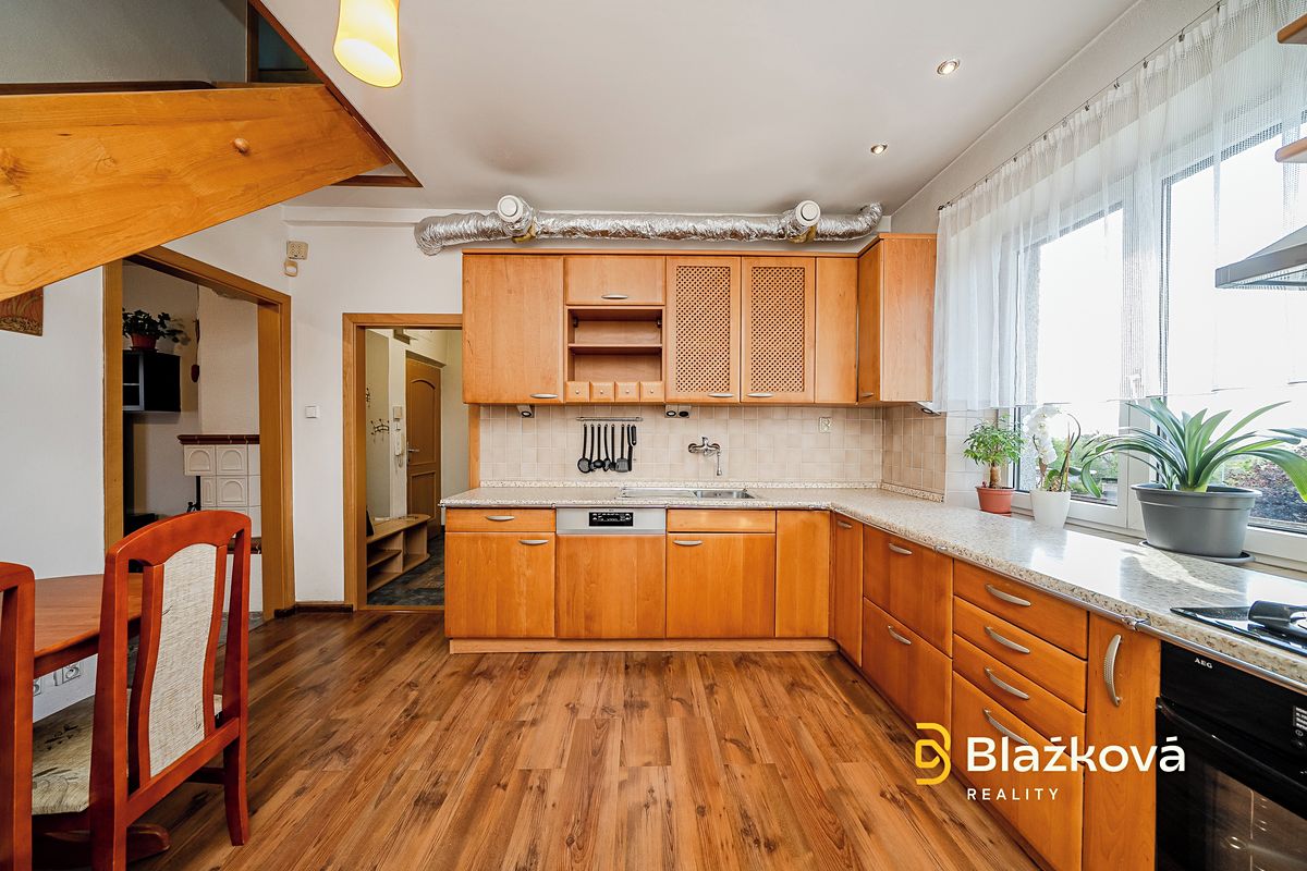 Prodej rodinného domu 137 m², pozemek 147 m² – fotografie 4