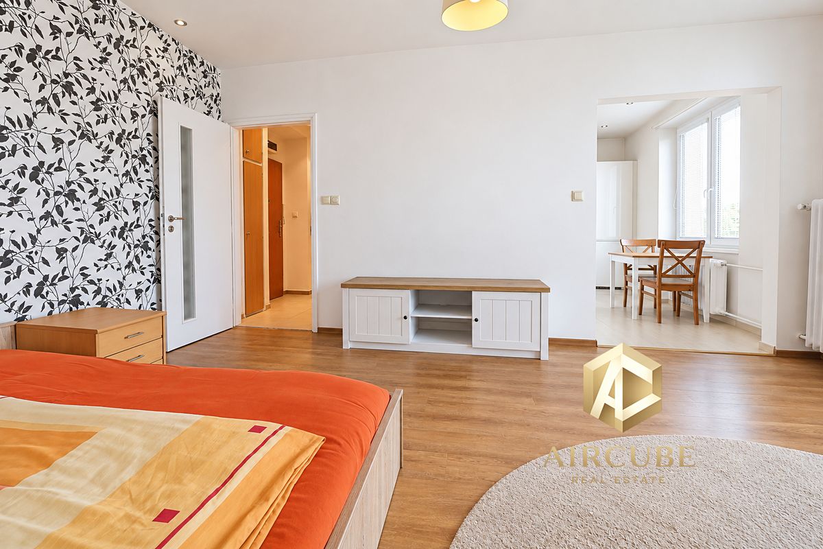 Pronájem bytu 2+kk 54 m² – fotografie 4
