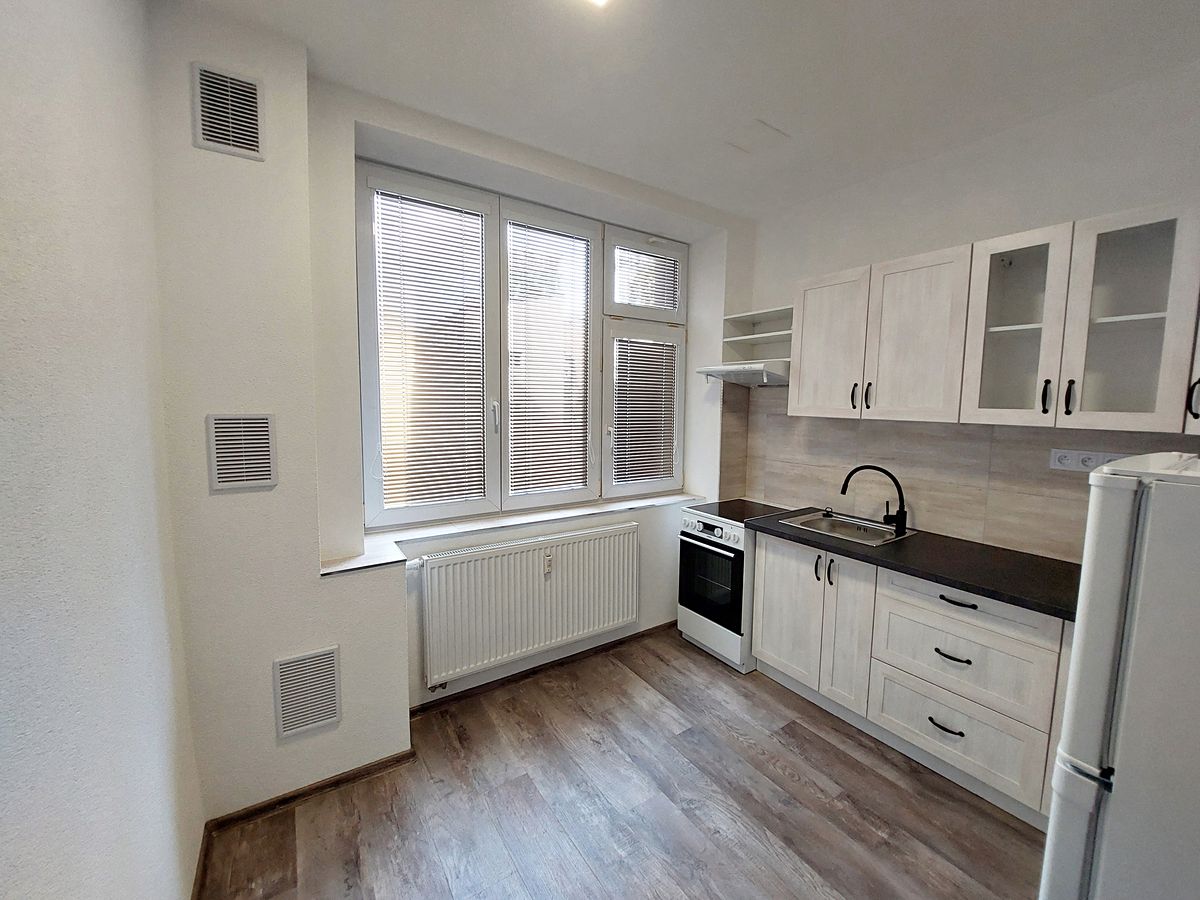 Pronájem bytu 1+1 33 m² – fotografie 2
