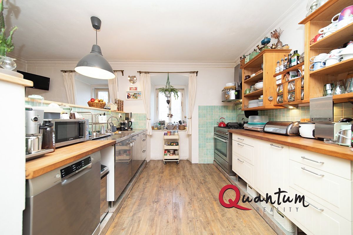 Prodej rodinného domu 180 m², pozemek 1906 m² – fotografie 5