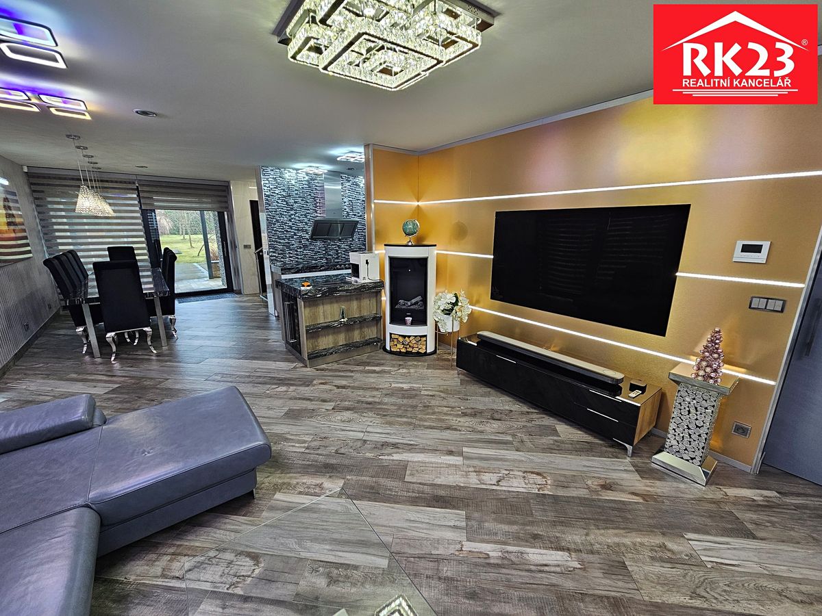 Prodej rodinného domu 187 m², pozemek 788 m² – fotografie 3