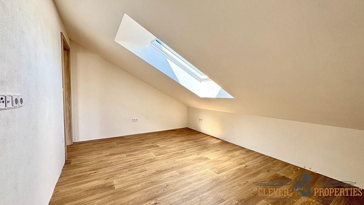 Pronájem bytu 3+1 130 m² – fotografie 4