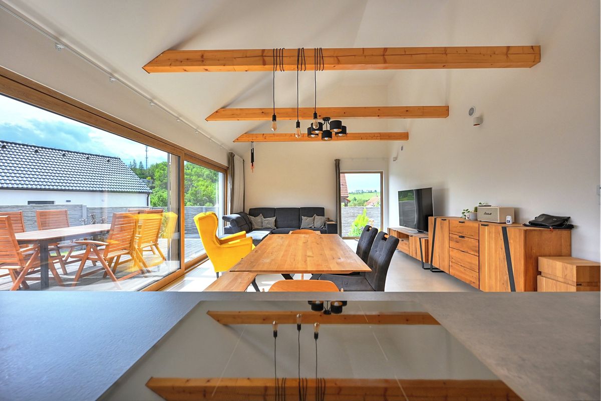 Prodej rodinného domu 114 m², pozemek 925 m² – fotografie 3