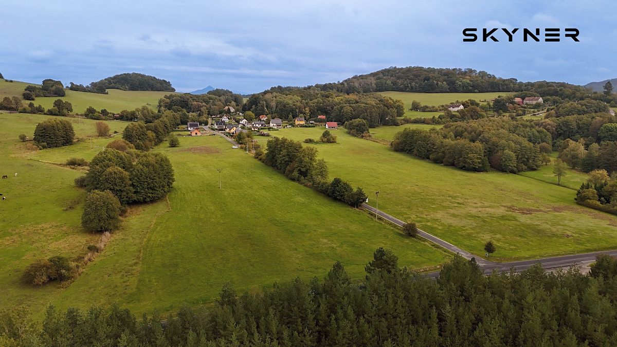 Prodej stavebního pozemku 1901 m² – fotografie 3