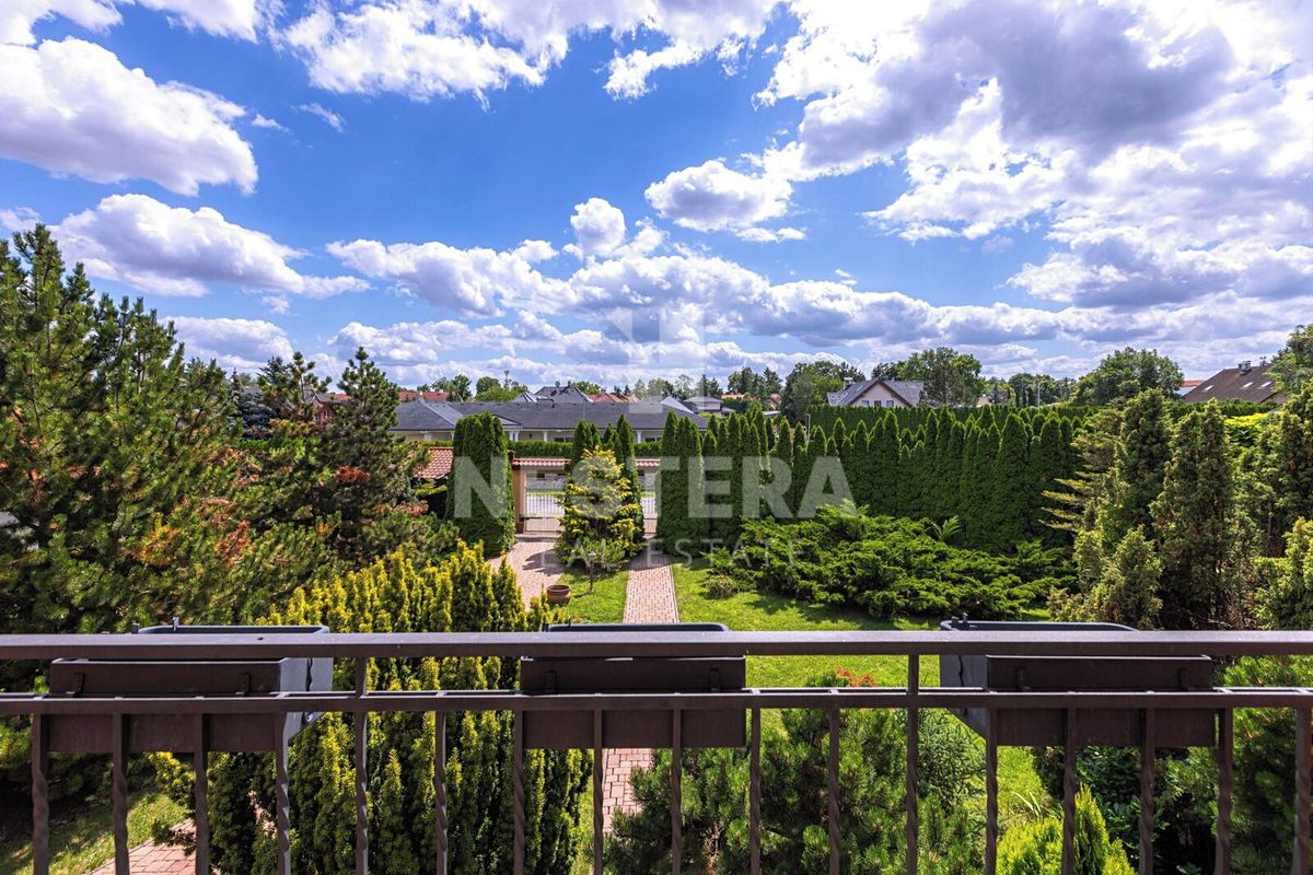 Prodej vily 444 m², pozemek 2325 m² – fotografie 4