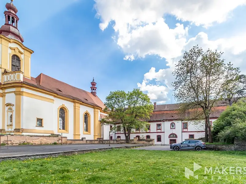 Prodej komerčního pozemku 7700 m², Manětín – náhled fotky 1