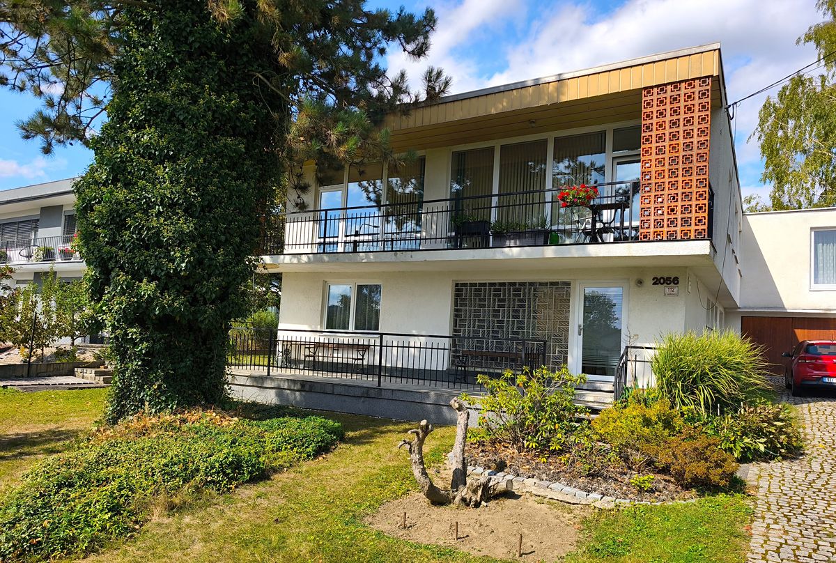 Prodej rodinného domu 285 m², pozemek 1062 m²