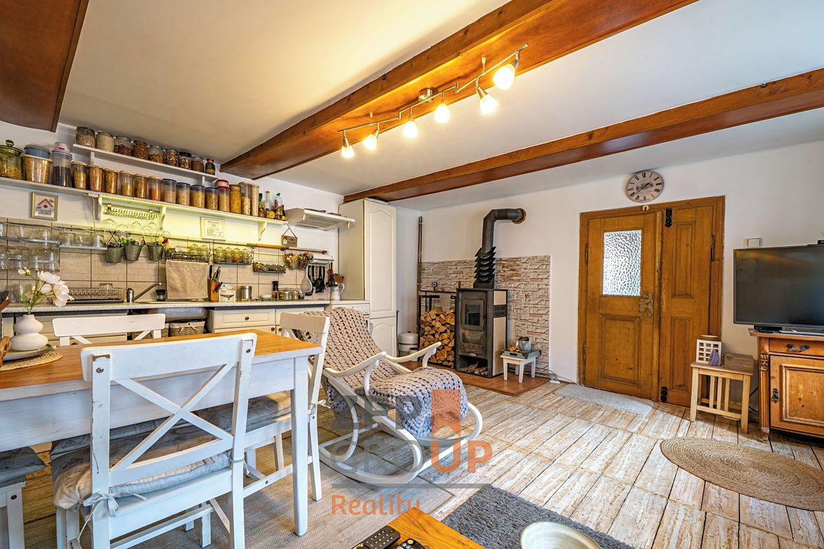 Prodej rodinného domu 121 m², pozemek 113 m² – fotografie 3