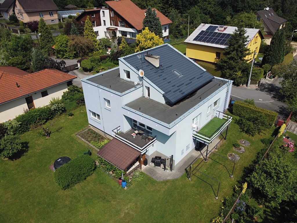 Prodej rodinného domu 355 m², pozemek 1139 m²