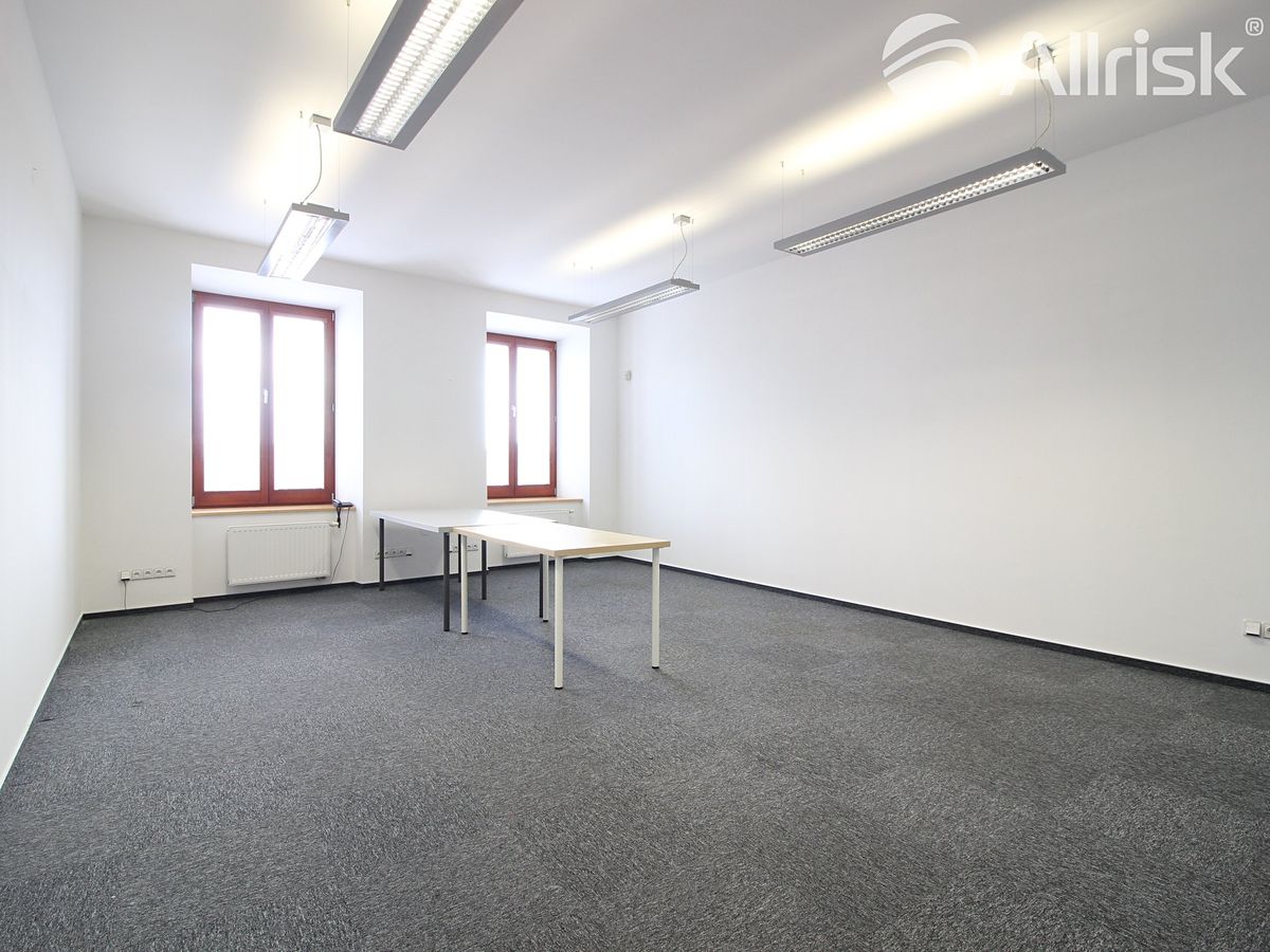 Pronájem kanceláře 106 m² – fotografie 2