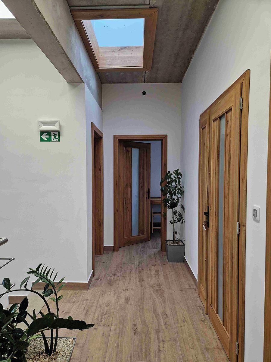 Pronájem skladového prostoru 500 m² – fotografie 3