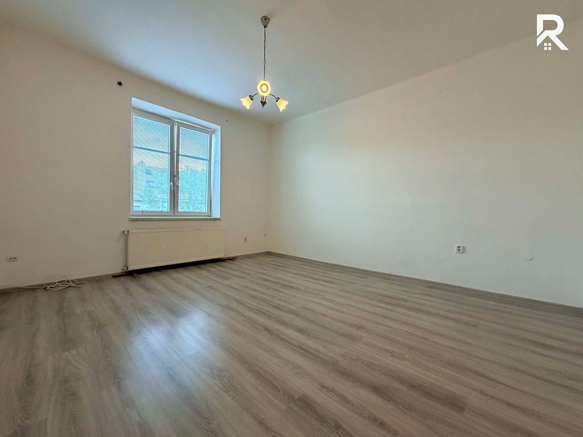Pronájem bytu 2+1 68 m² – fotografie 4