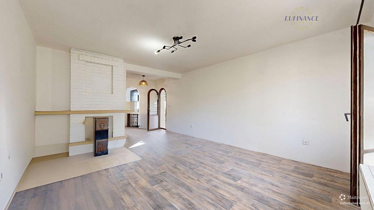Prodej rodinného domu 221 m², pozemek 842 m² – fotografie 3