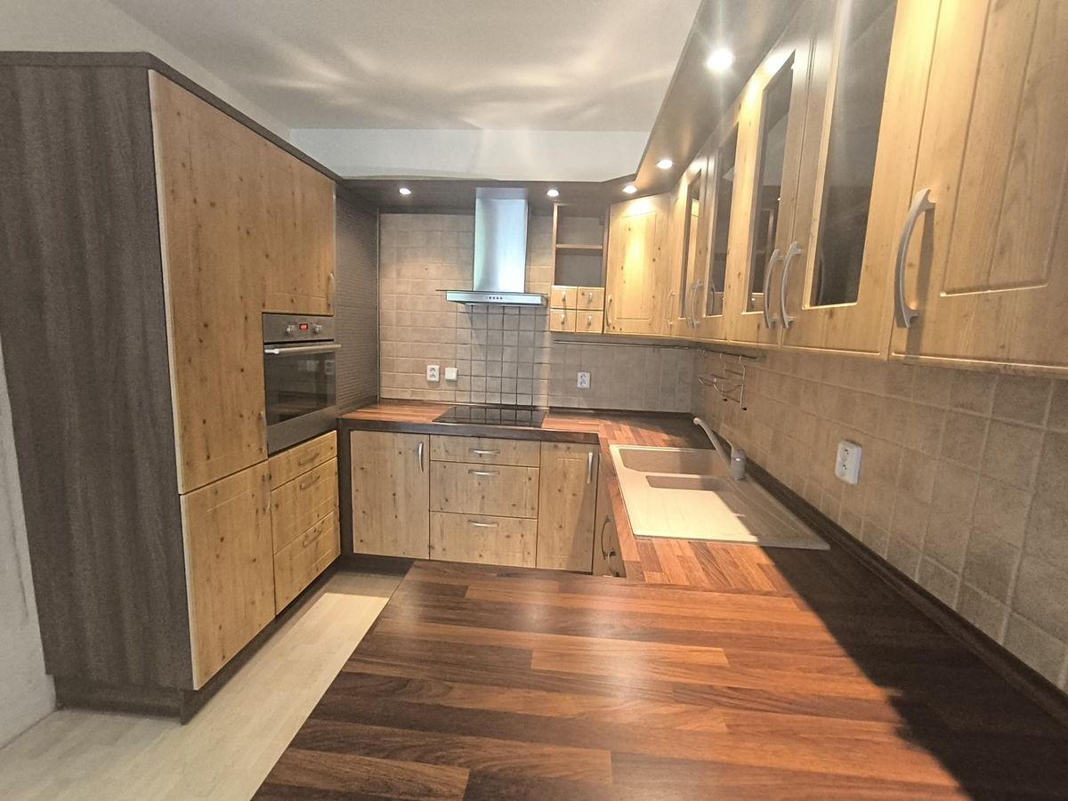 Pronájem bytu 3+kk 89 m² – fotografie 5