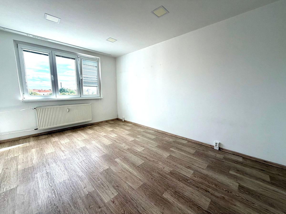 Pronájem bytu 2+1 65 m² – fotografie 3