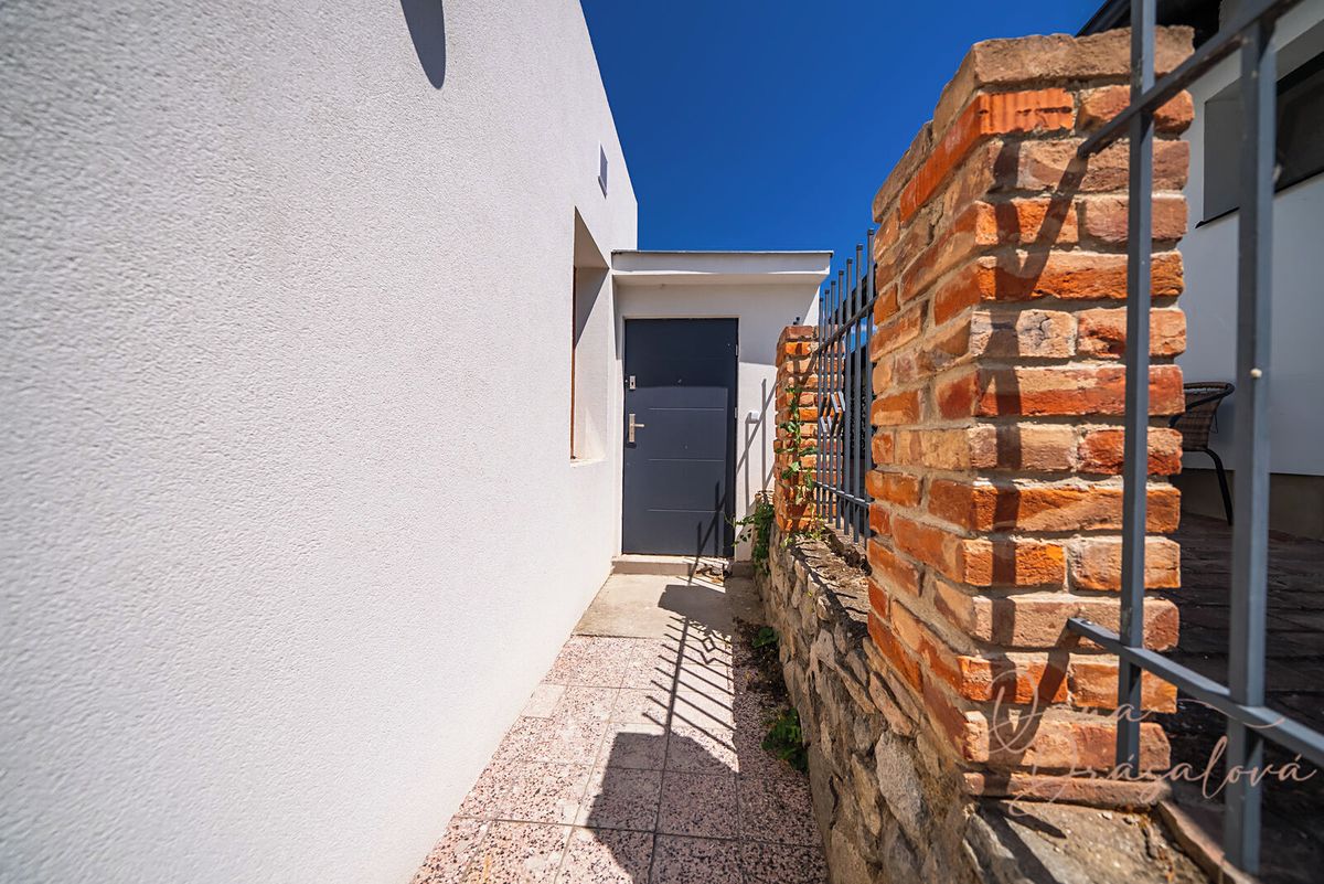 Prodej rodinného domu 190 m², pozemek 236 m² – fotografie 4