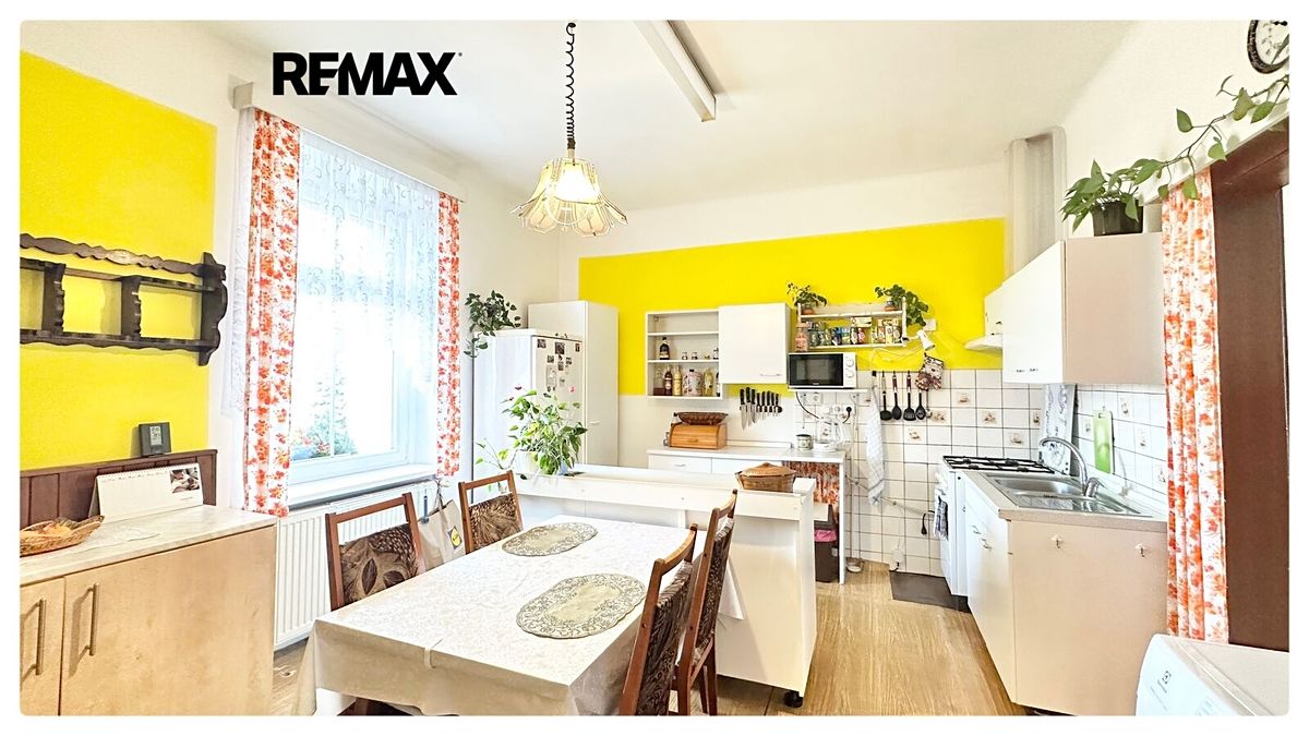 Prodej rodinného domu 150 m², pozemek 227 m² – fotografie 2
