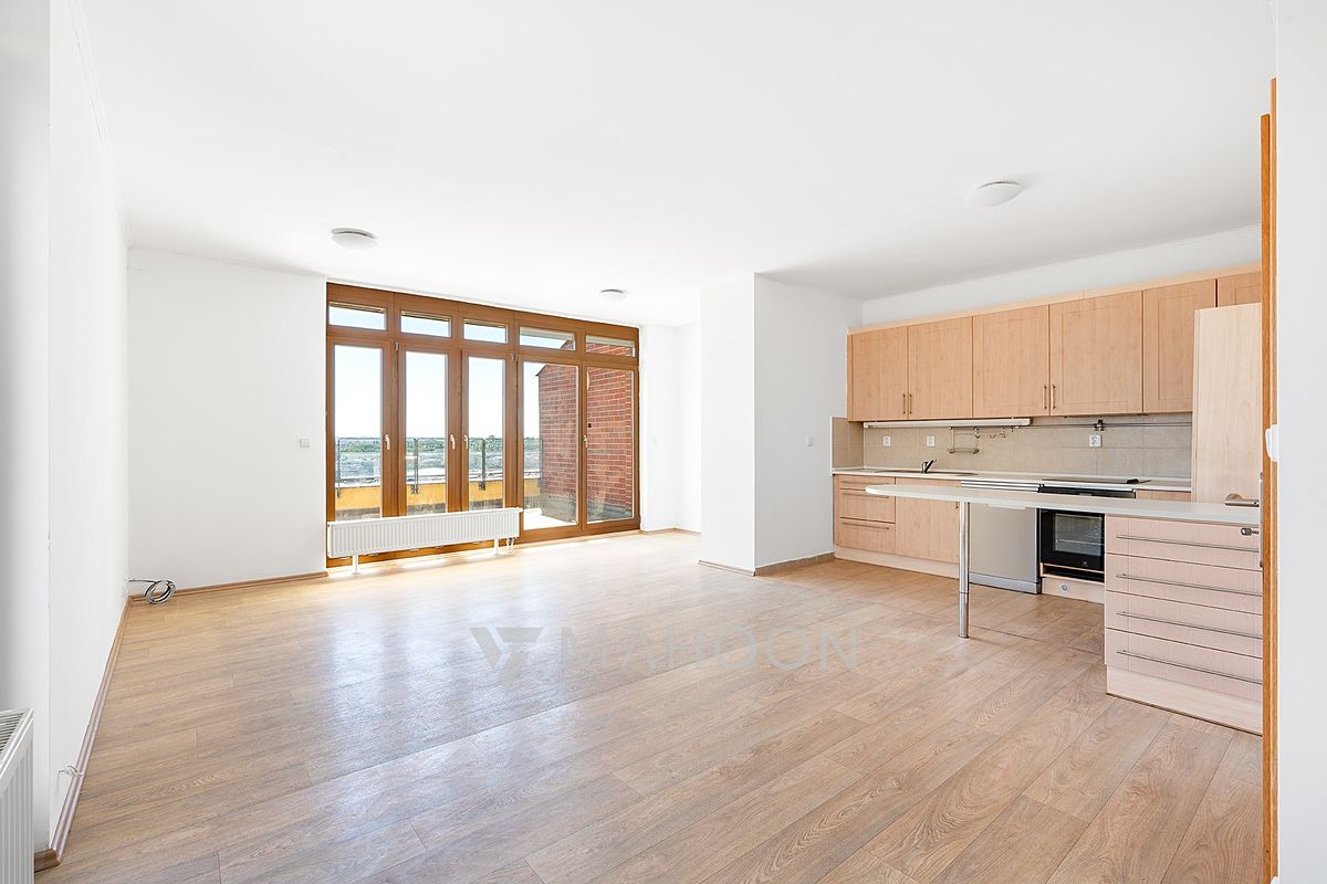 Pronájem bytu 2+kk 72 m² – fotografie 2