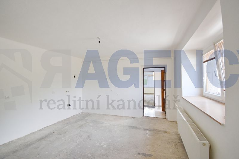 Prodej rodinného domu 415 m², pozemek 981 m² – fotografie 5