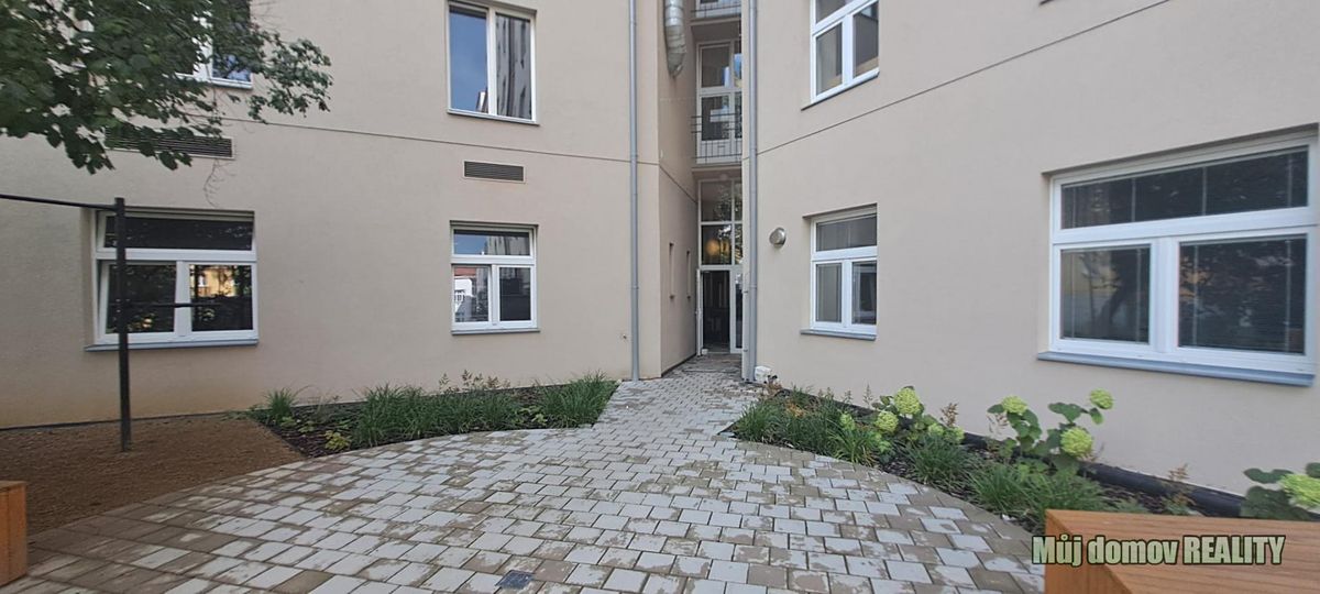 Pronájem bytu 3+kk 65 m²