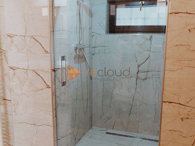 Prodej domu, 250 m² (12 z 27)