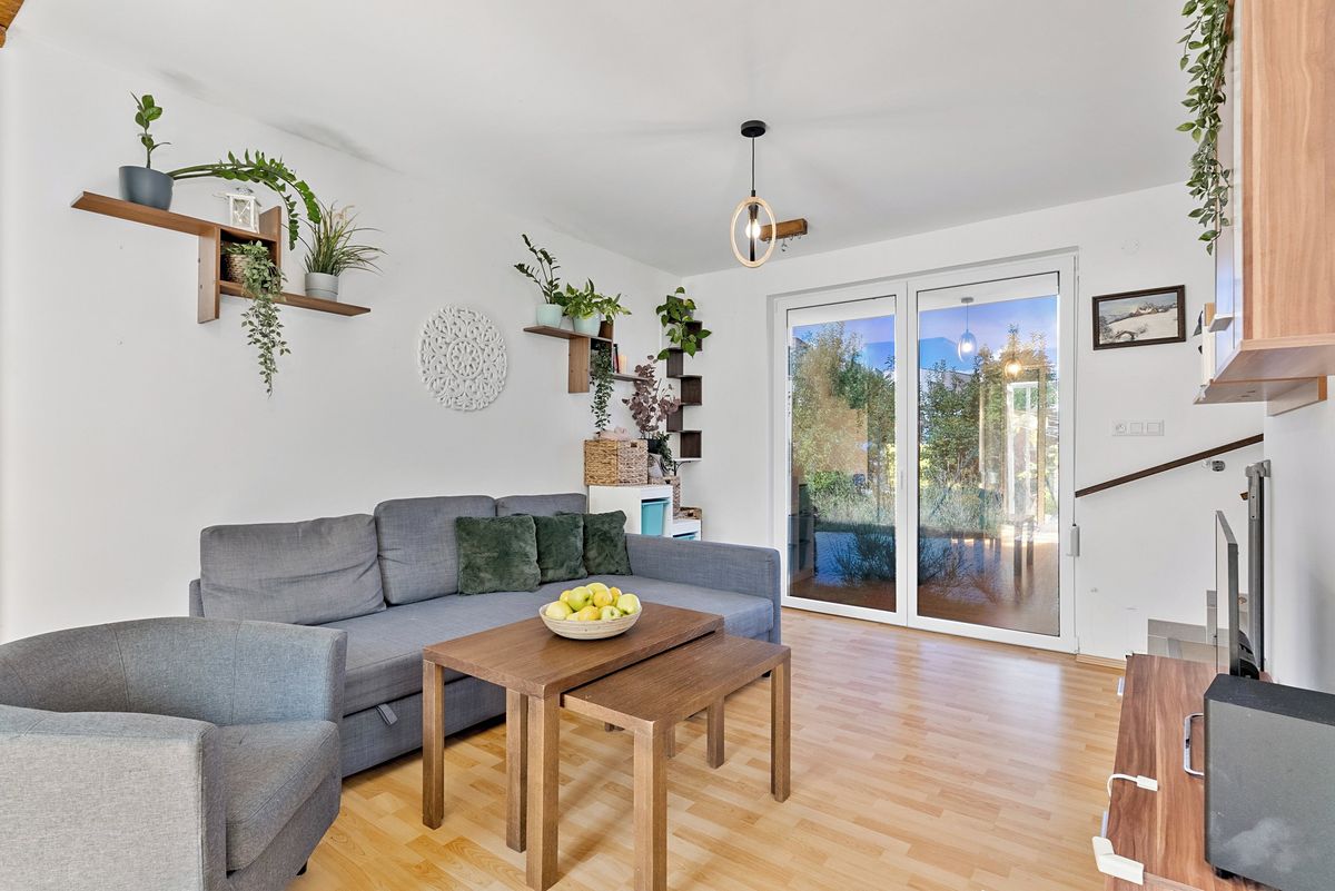 Prodej rodinného domu 79 m², pozemek 313 m² – fotografie 2