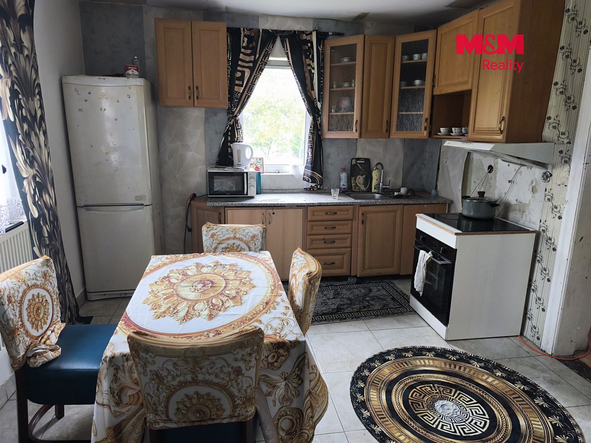 Prodej rodinného domu 214 m², pozemek 2125 m² – fotografie 5